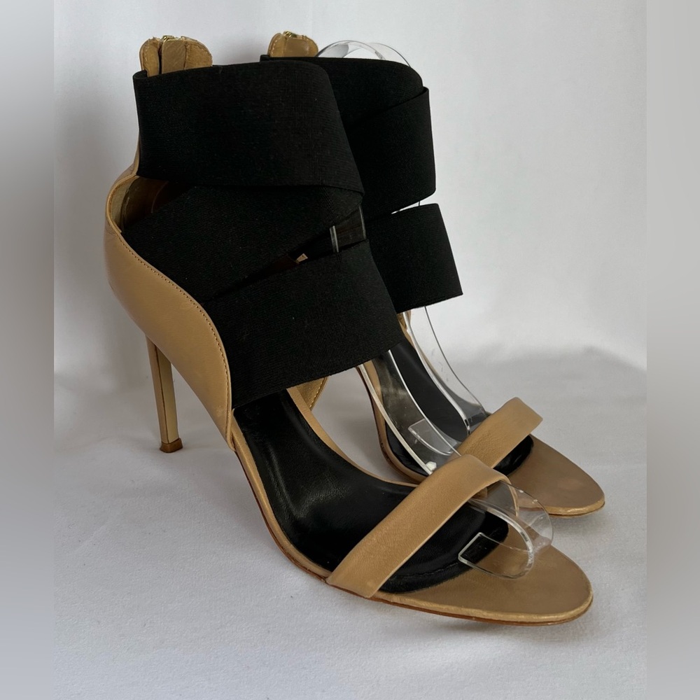 DELMAN Elegant Black and Tan Women's Heels 8.5 US